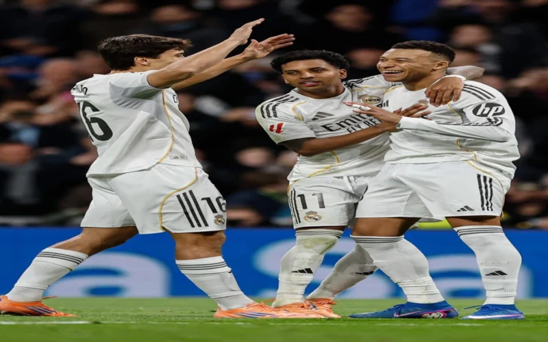 مواجهة حاسمة.. ريال مدريد يسقط إشبيلية ويغلق 2025 بفوز ومبابي يصل لإنجاز رونالدو